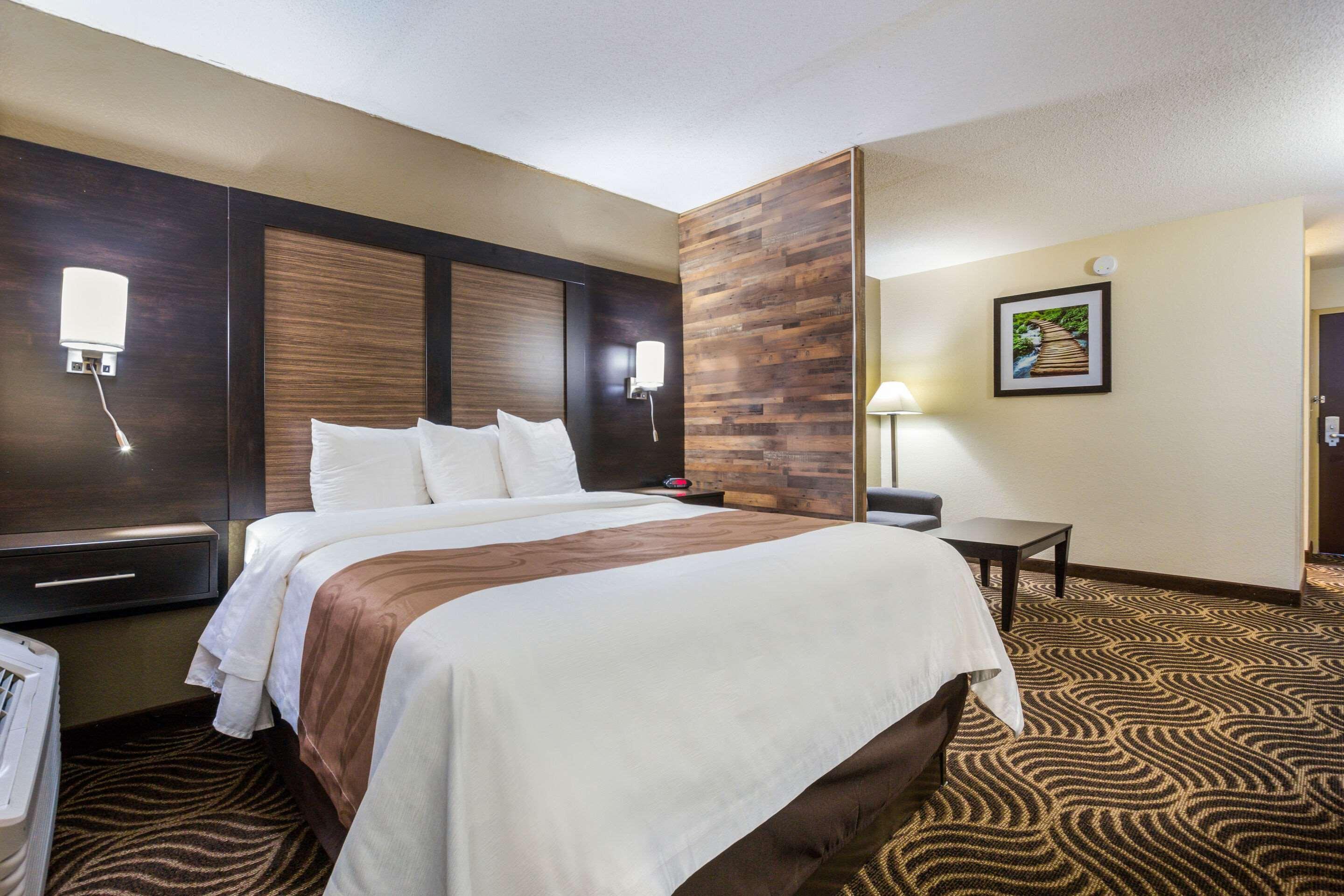 Quality Inn & Suites Florence- Cincinnati South Экстерьер фото