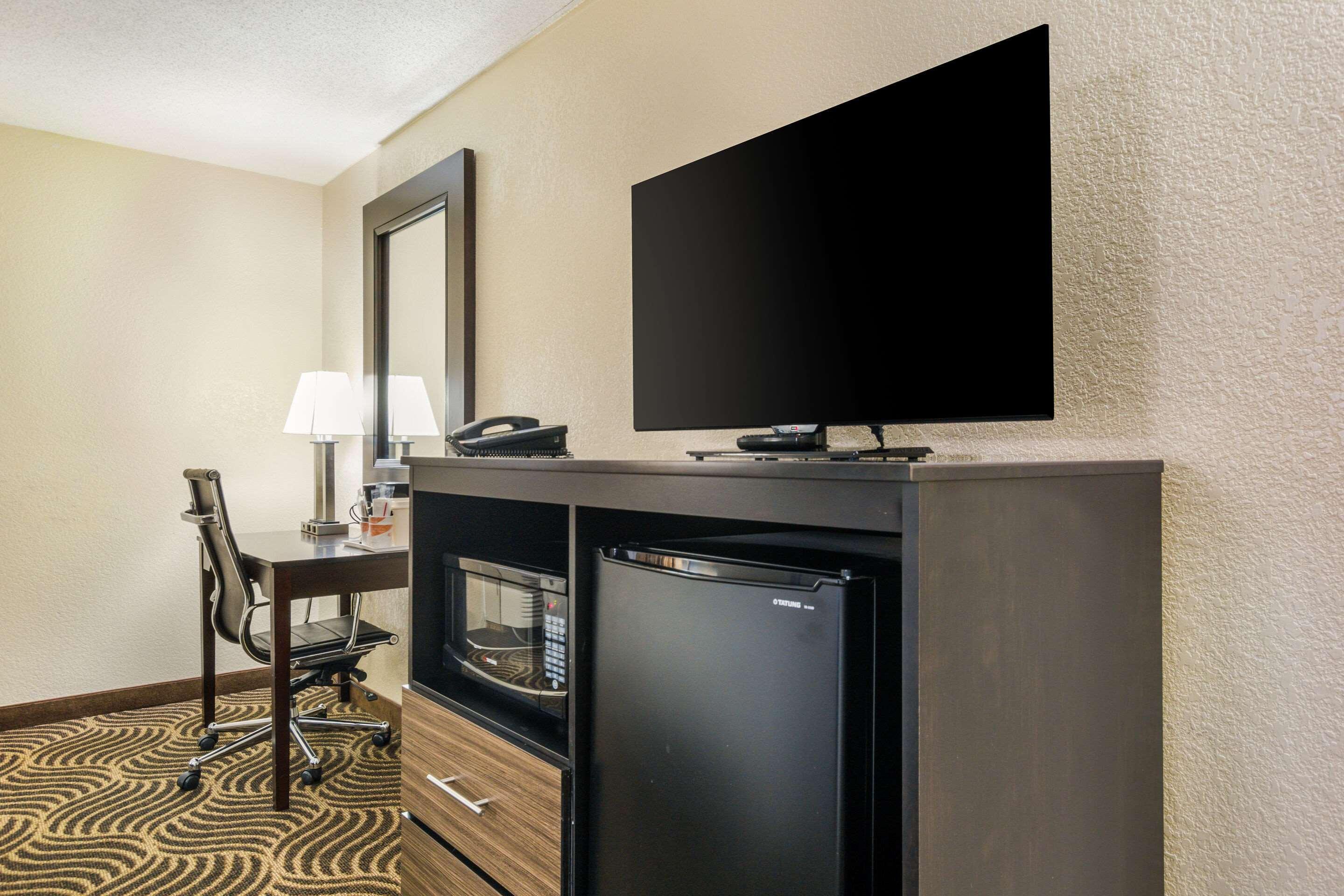 Quality Inn & Suites Florence- Cincinnati South Экстерьер фото