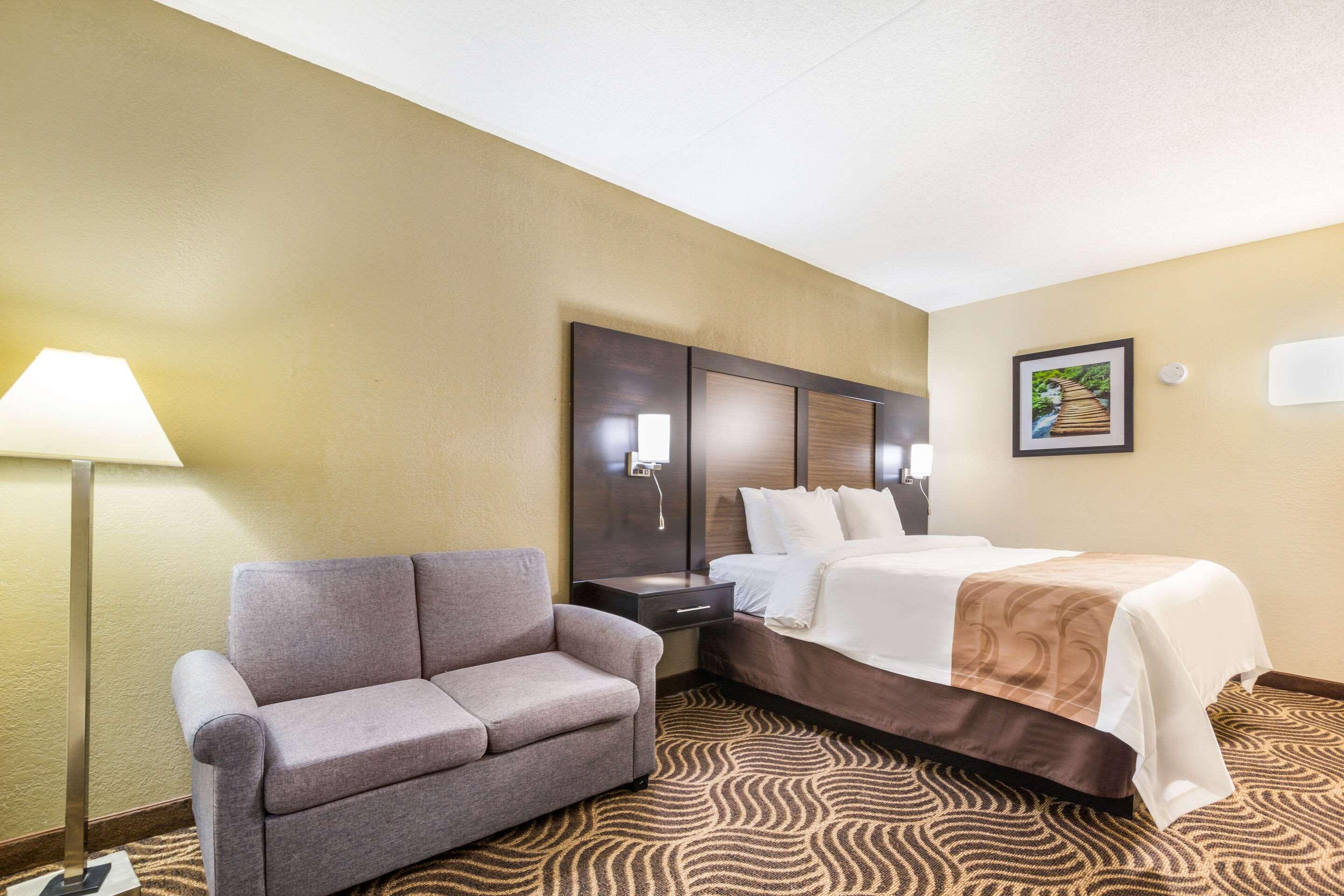 Quality Inn & Suites Florence- Cincinnati South Экстерьер фото