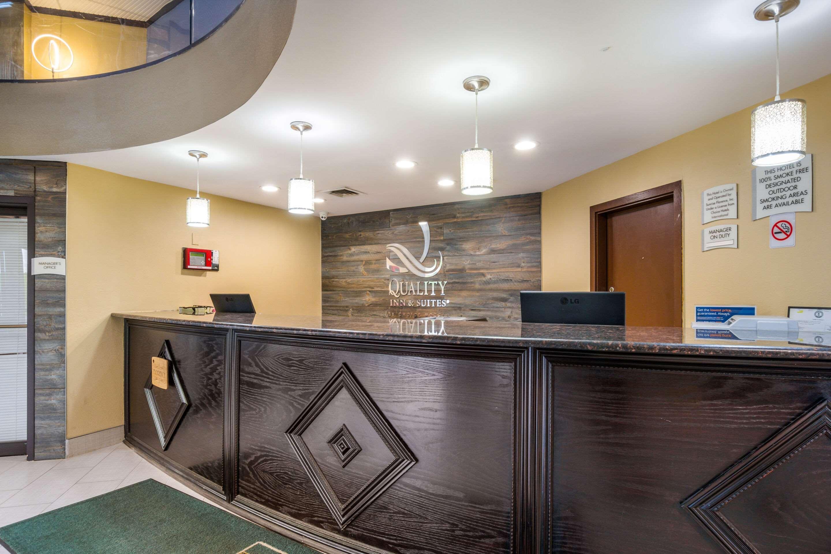 Quality Inn & Suites Florence- Cincinnati South Экстерьер фото